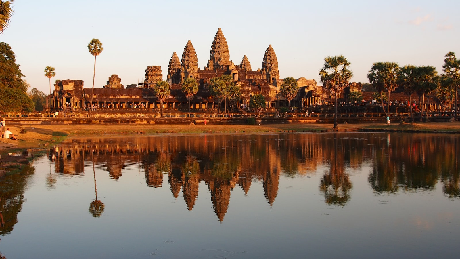 A Week in Cambodia: Phnom Penh, Siem Reap, and Why Aussies Are Starting to Notice
